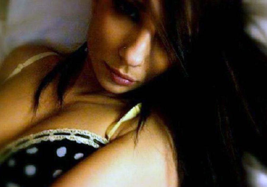 12P Photos of amateur sultry Latina girlfriends