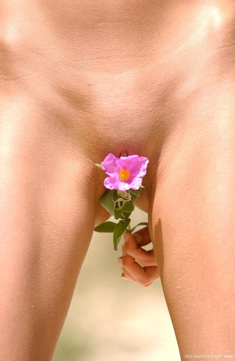 16P Sensual young and vibrant