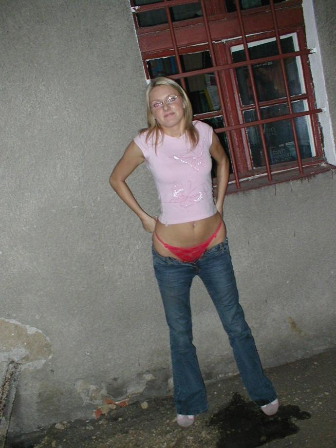 16P Hot closeup pictures of wet amateur snatch