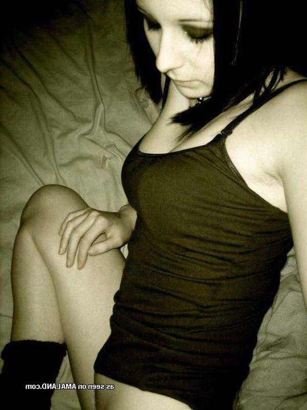 16P Hot and sultry amateur alternative girlfriends