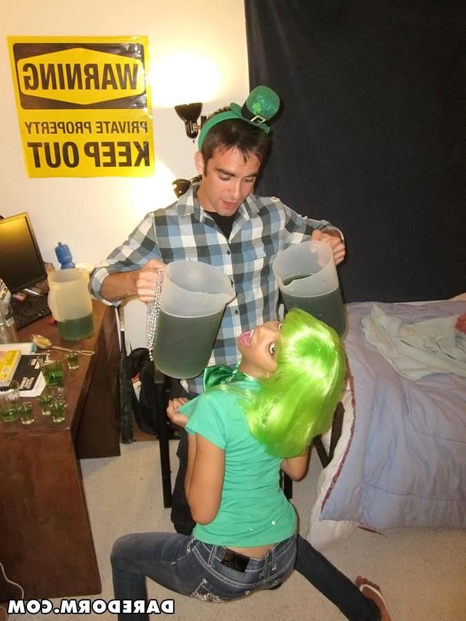 12P Chk out these hot college teens fucking in a irish italian sex party