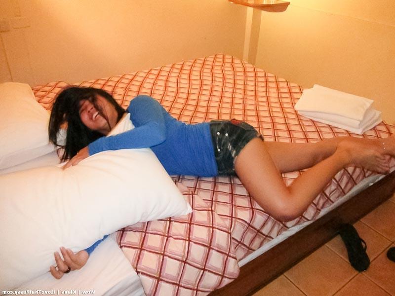 15P Hot closeups of teen thai babe being fucked and jizzed