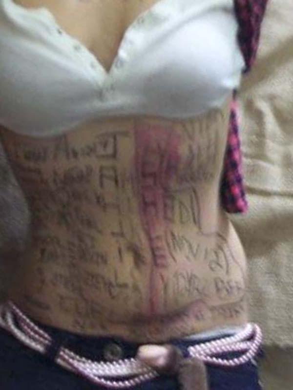 16P Selfshooting amateur GF in a pirate's costume