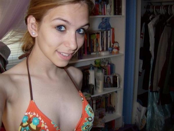 16P Pictures of a young couple fucking wildly