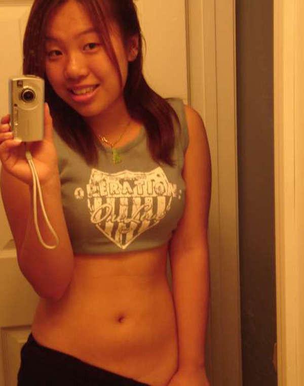 15P Photos of hot Oriental girlfriends