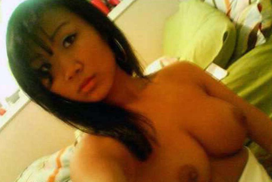 15P Photos of sexy Oriental girlfriends