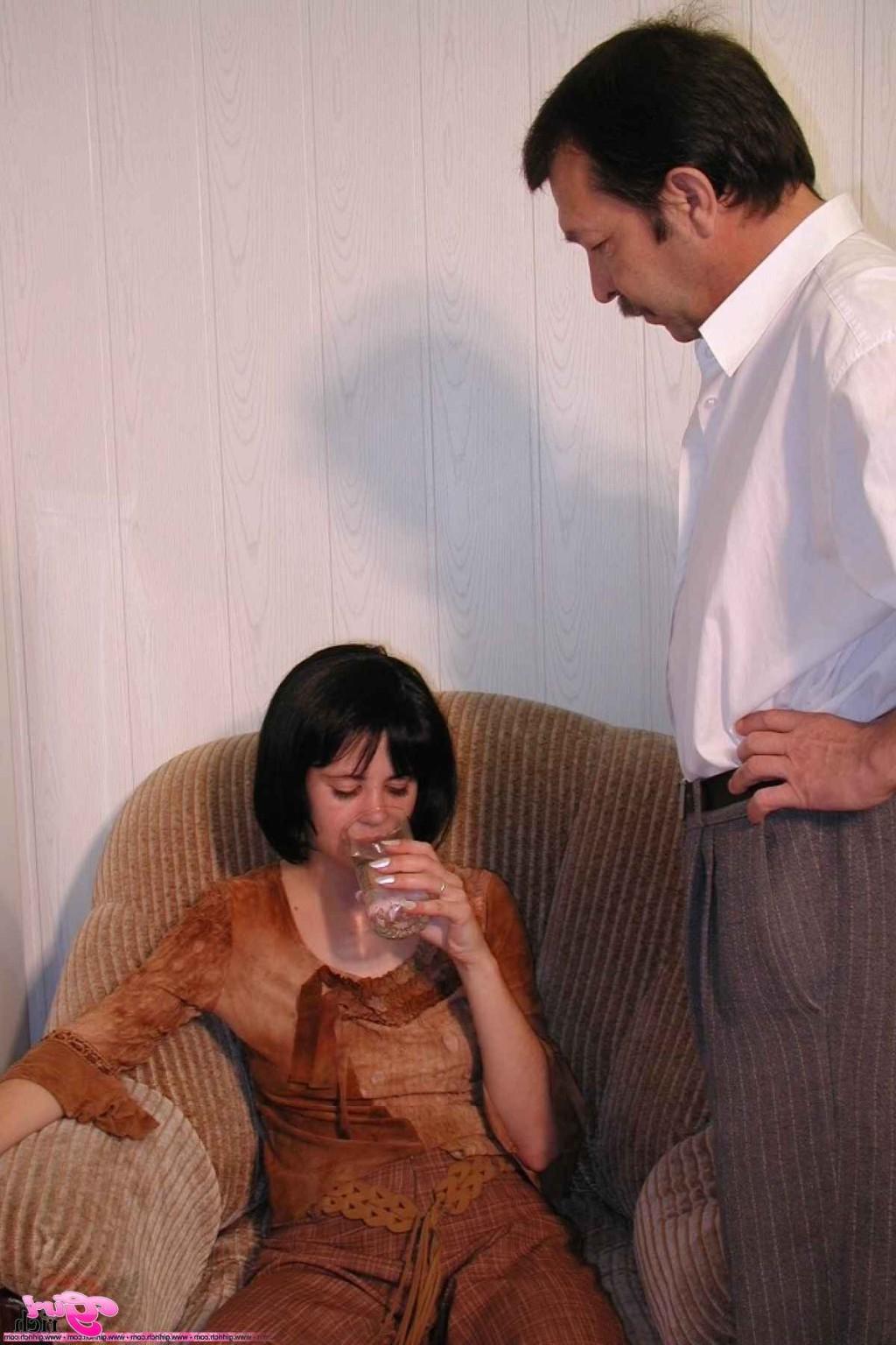 18P Harry gives Masha a hard pussy pounding