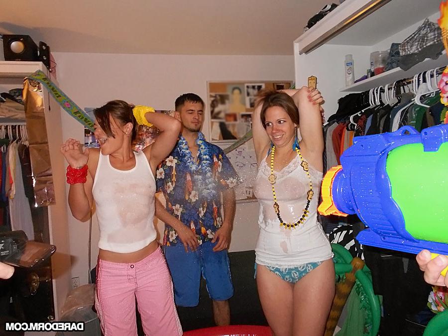 12P Check out these college dorm room sex parties real user submitted sex pics