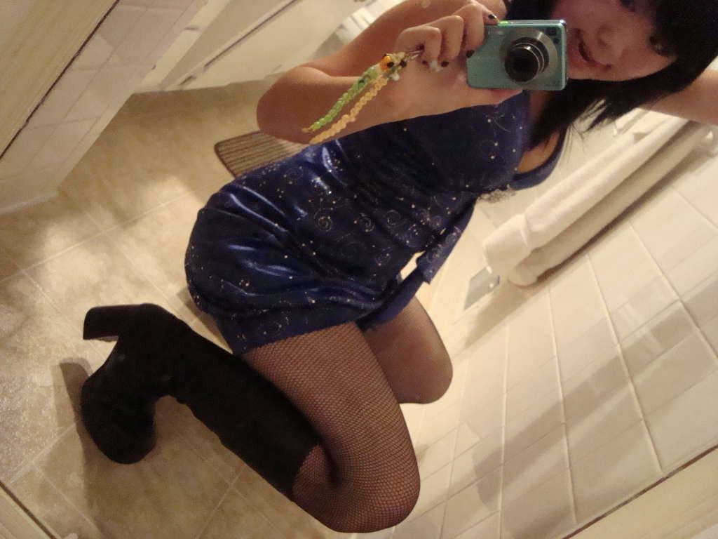 15P Photos of hot and sexy Oriental babes