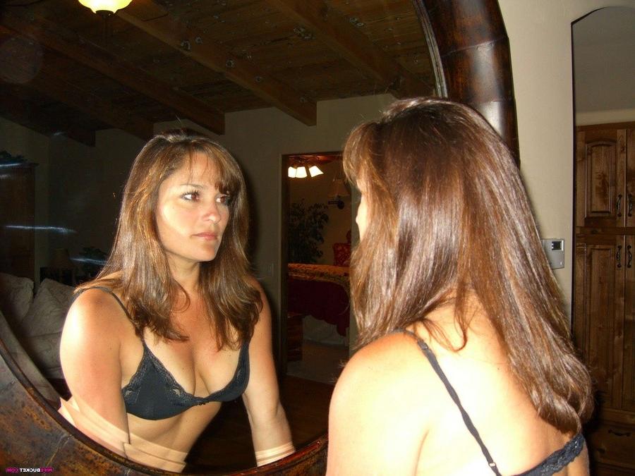 12P Hot wives being naughty in the bedroom
