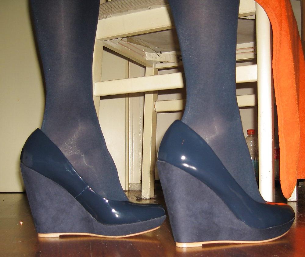 8P Another new dress and high heels 