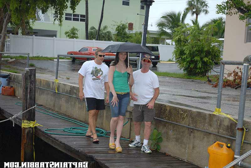 15P Hot boat action turns into a nice double team in these pics