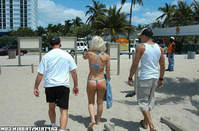 15P The stabbin claims this tight blonde over the side of the boat