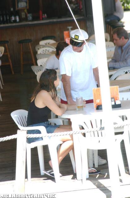 12P Fleshy amateur brunette makes a hot pussy showdown at the boat