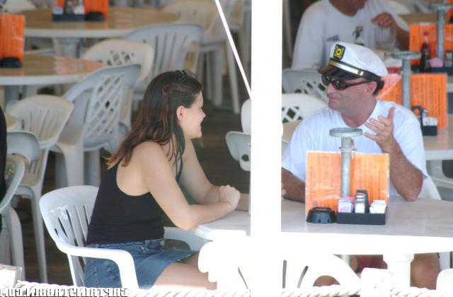 12P Fleshy amateur brunette makes a hot pussy showdown at the boat