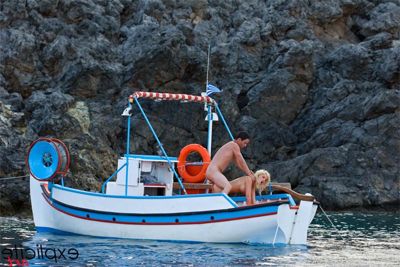 16P Beautiful blonde babe gets her tight ass fucked on a boat