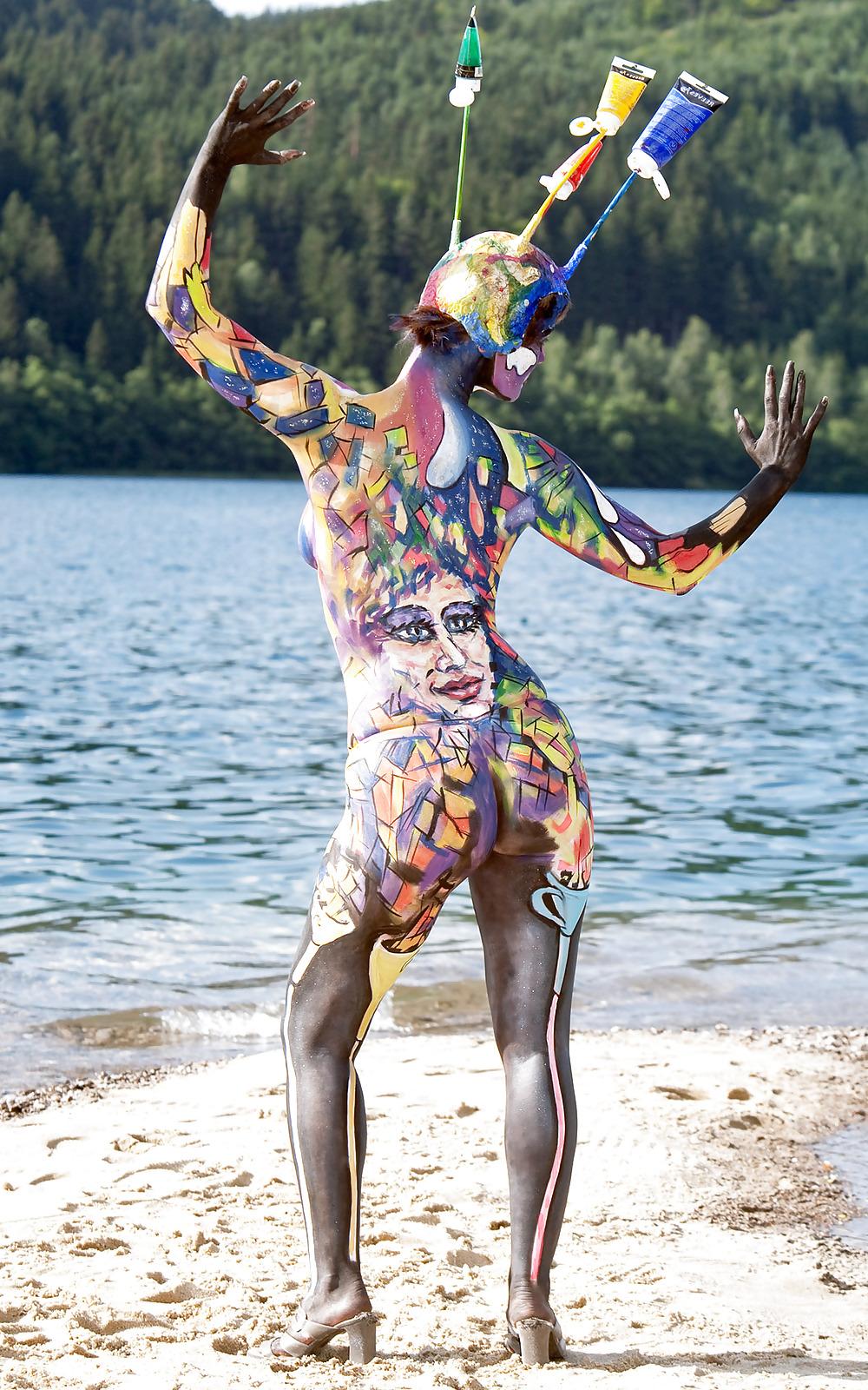 25P Body Painting 2