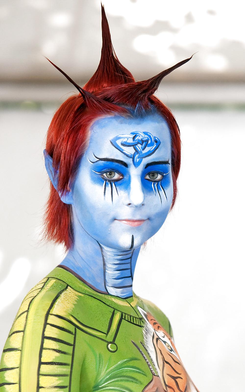 25P Body Painting 2