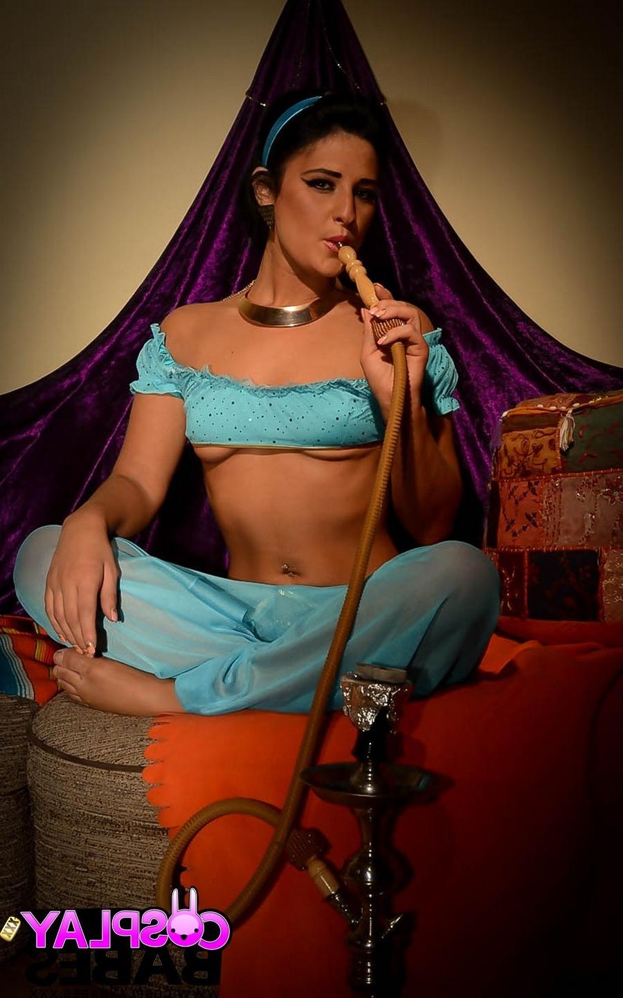 14P Princess Jasmine Aladin Cosplay with Nicola Kiss
