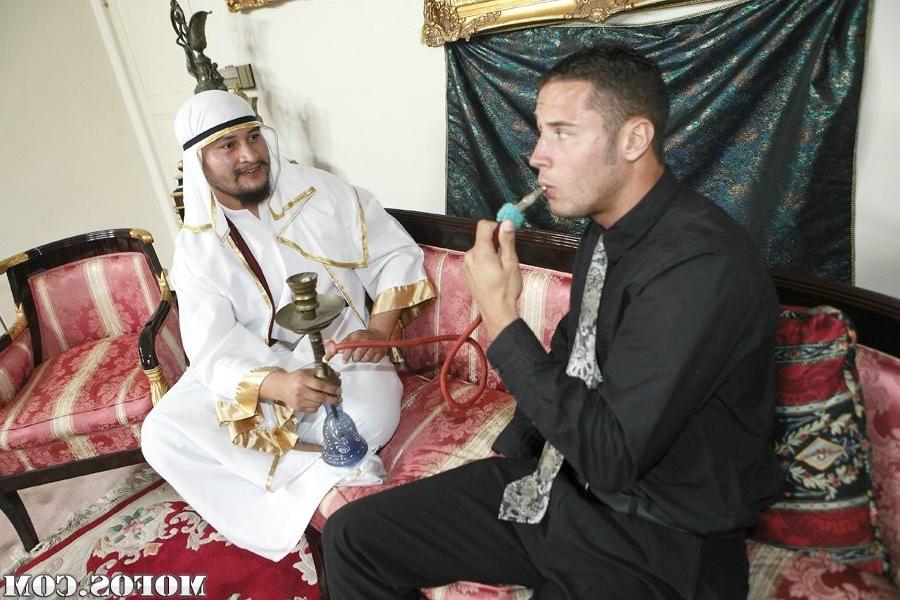 18P Arabic girl takes some white dick