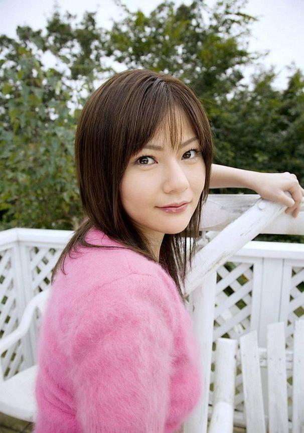 15P Busty asian cutie Rira Himesaki poses showing tits