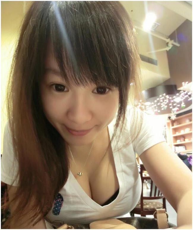 15P Curvy busty asian gfs posing for the camera