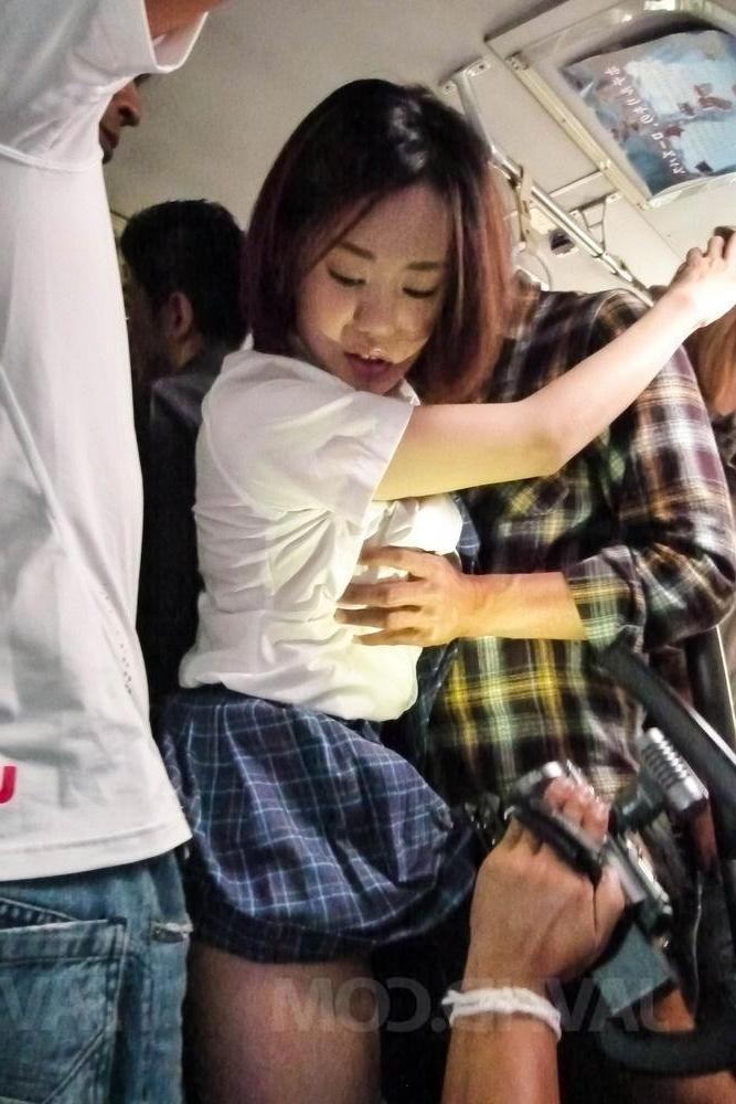 15P Yuna Satsuki Asian has big tits exposed and sucks dicks on subway