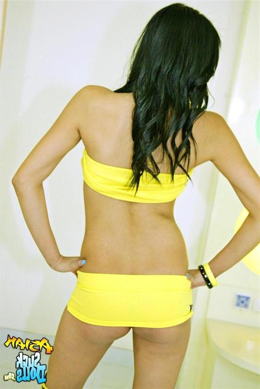 15P Thai cutie Bee well definitly make ur cock swollen