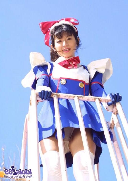 11P Sultry girl Akane Idols is teasing with her mind blowing Asian upskirting