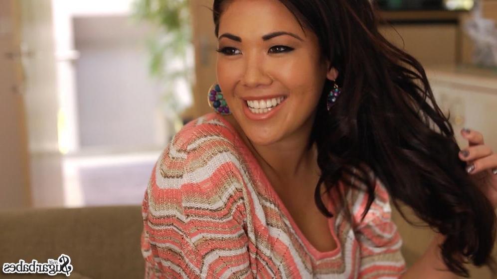 16P Busty asian housewife fucks sugar daddy for a little cash