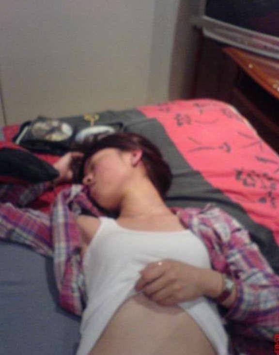 15P Pictures of sexy Oriental bitches