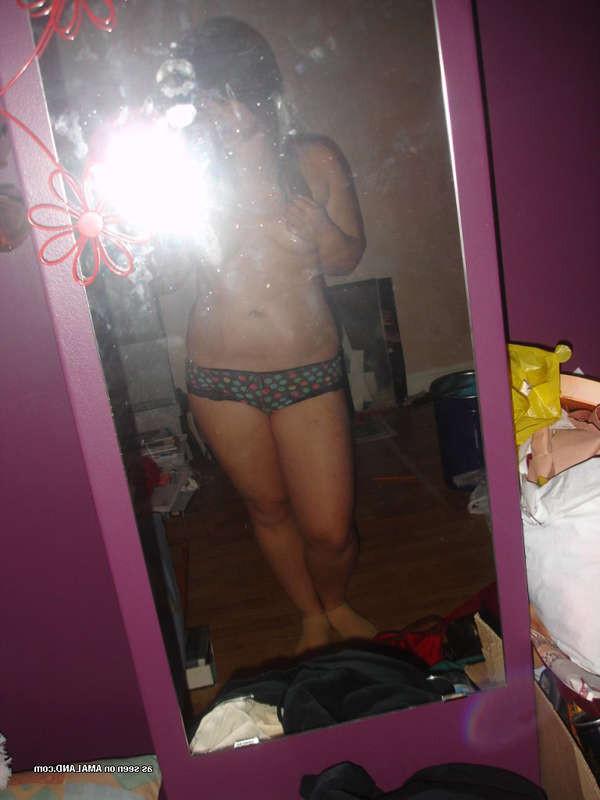 15P Photos of a busty Asian selfshooter