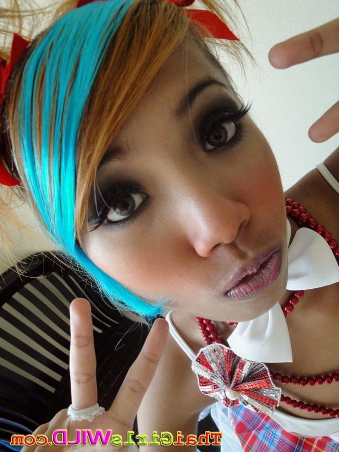 16P Amateur Thai emo cosplay girl fucked