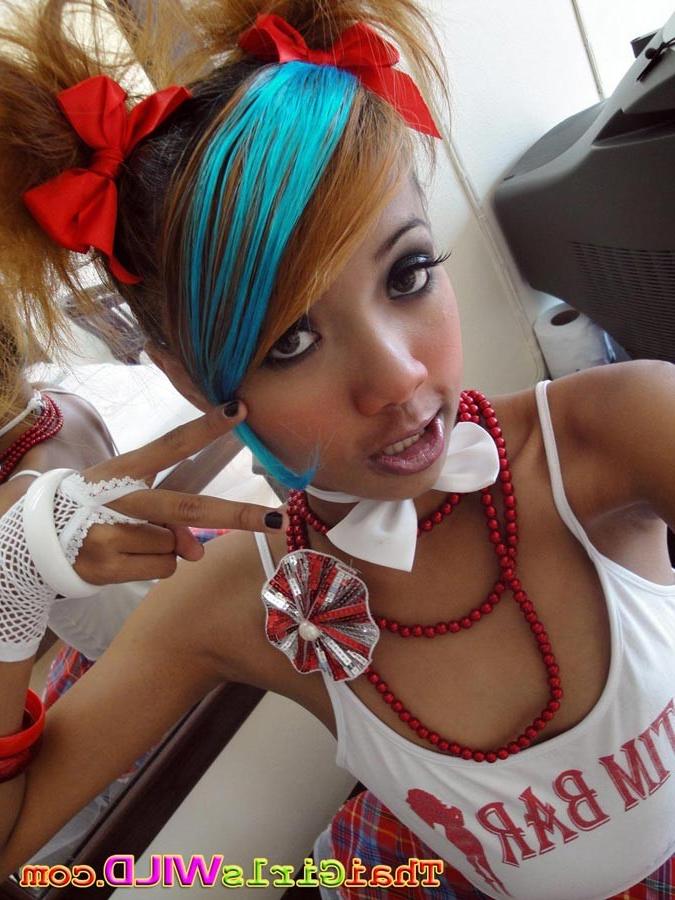 16P Amateur Thai emo cosplay girl fucked