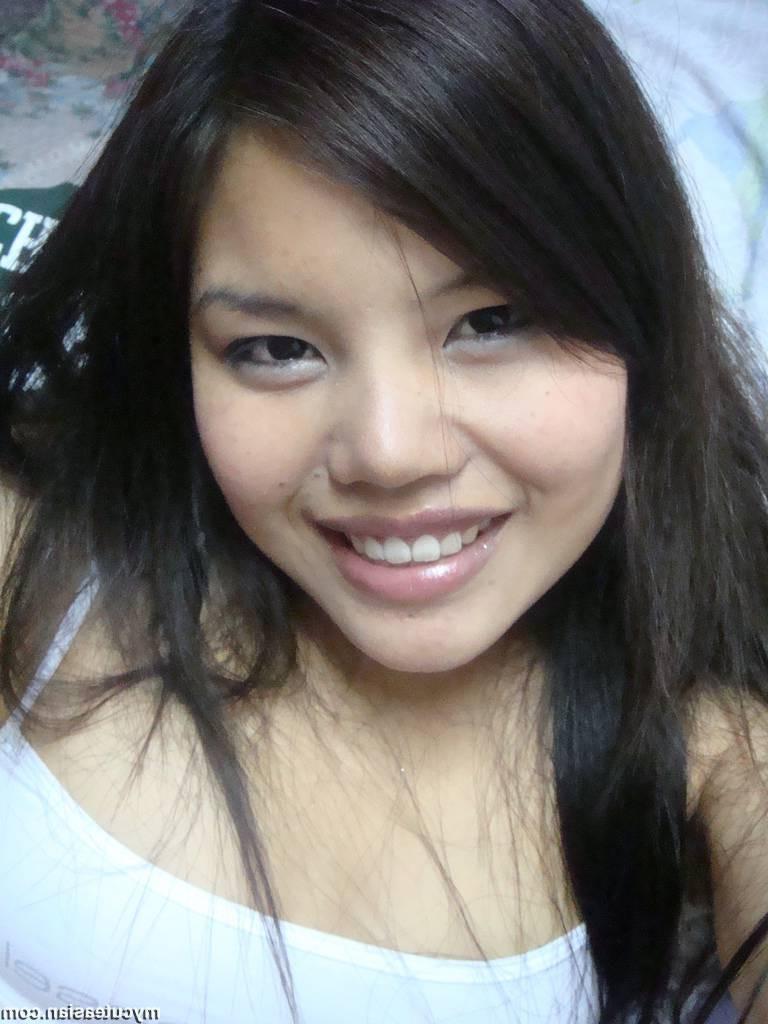 15P Sexy Asian teen gets her mounth full of cum