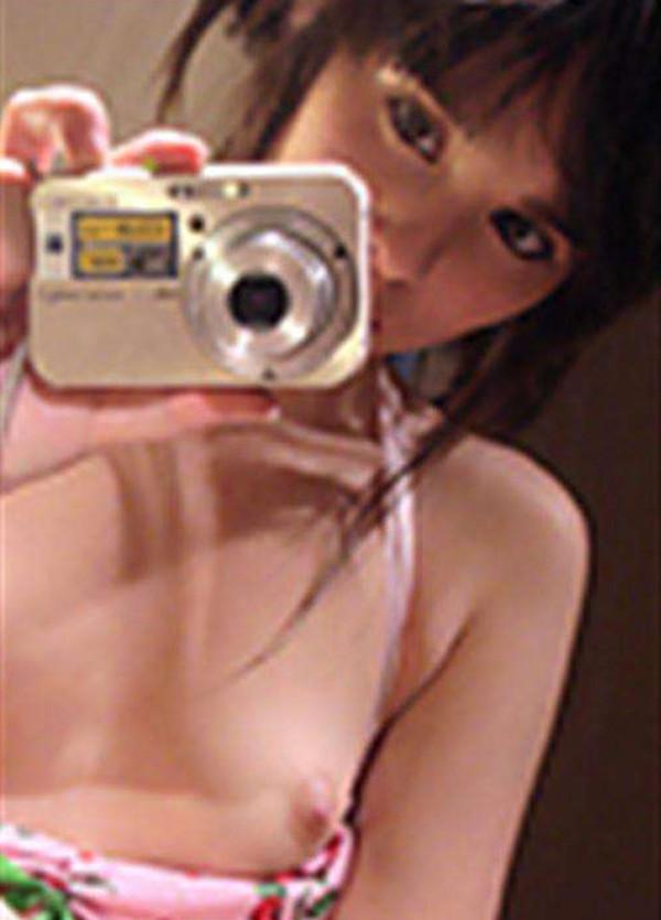 15P Wild and sexy Oriental chicks