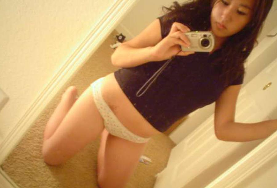 15P Wild and sexy Oriental chicks