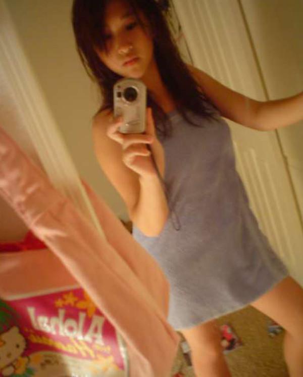 15P Wild and sexy Oriental chicks