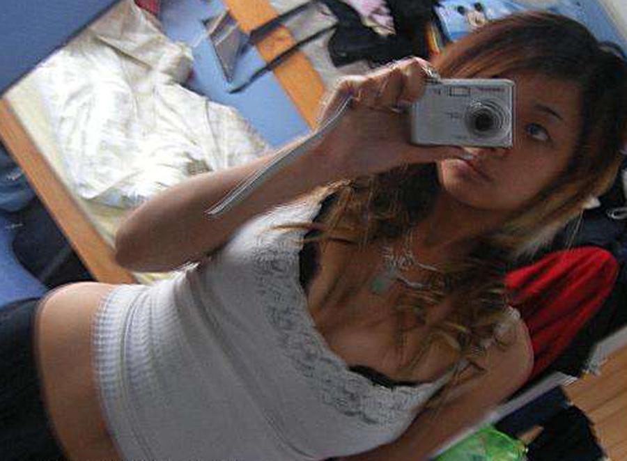 15P Hot and sexy Oriental girlfriends