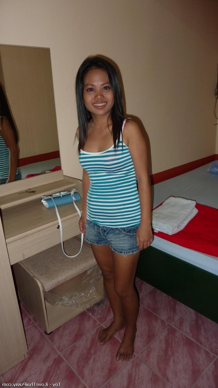 15P Drunk Thai Milf Hooker Penetrated By A Swedish Tourist