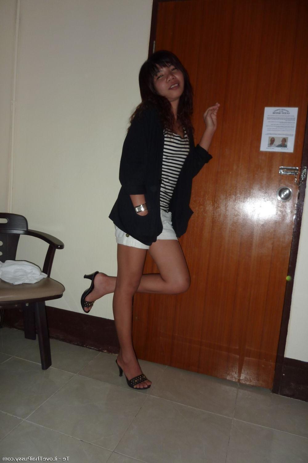 15P Bangkok Bargirl Fucked By A Drunk Swedish Tourist