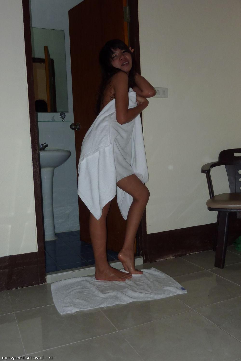 15P Bangkok Bargirl Fucked By A Drunk Swedish Tourist