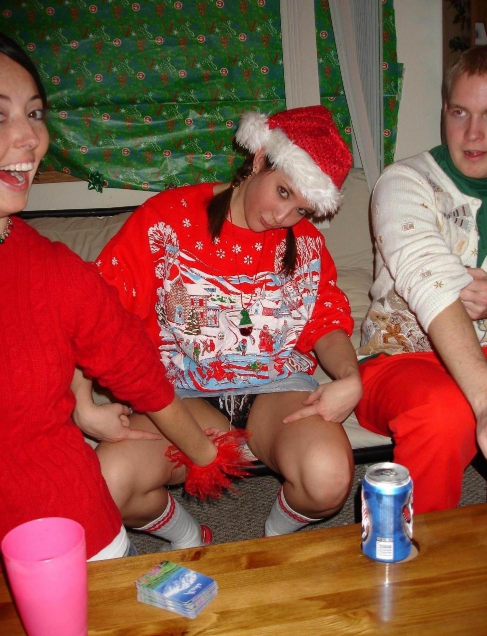 15P Fucking Horny Drunk Asian Chicks Flash And Drink At Parties