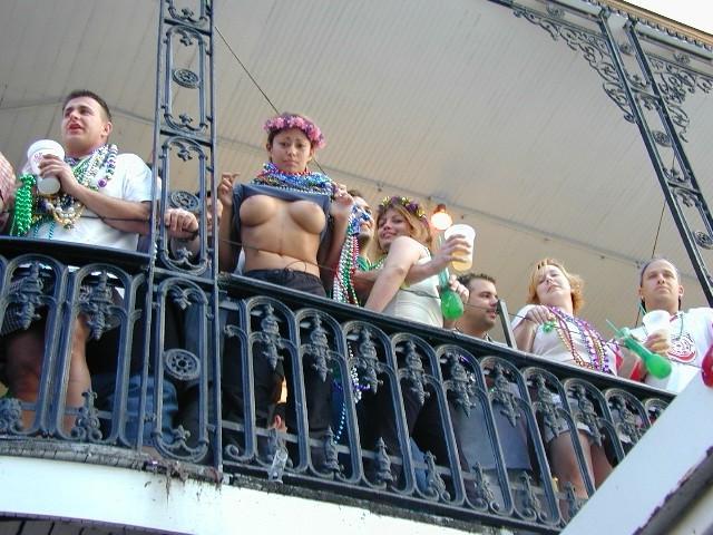 15P Fucking Horny Drunk Asian Chicks Flash And Drink At Parties