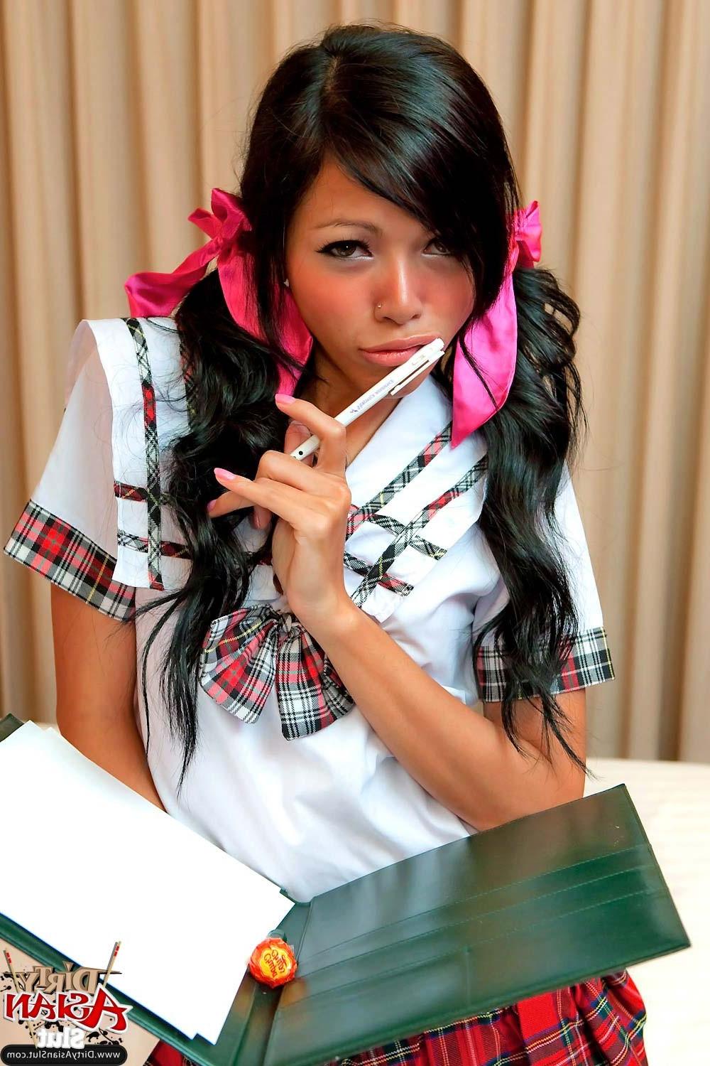 16P Dirty asian schoolgirl slut toying