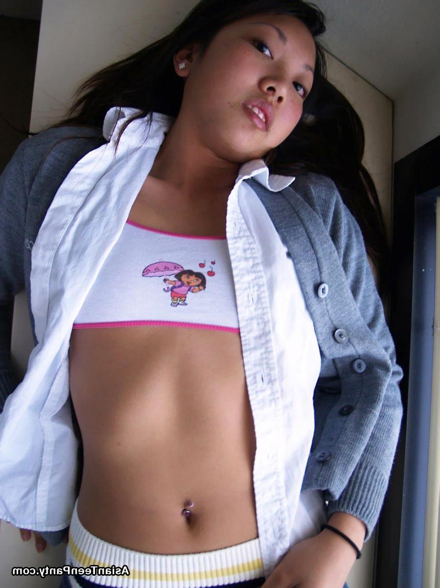 16P busty asian