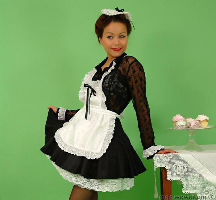 16P Sexy Asian in French Maid Uniform