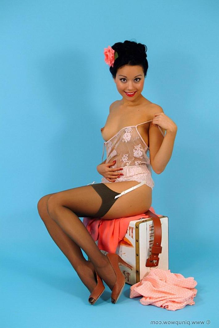 16P Cute asian pinup girl in sexy lingerie and stockings
