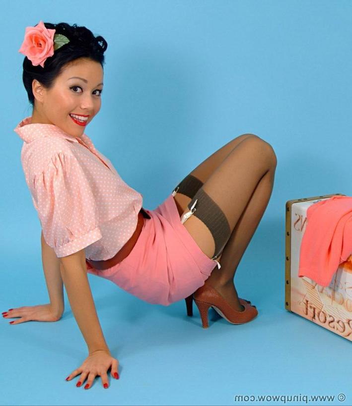 16P Cute asian pinup girl in sexy lingerie and stockings