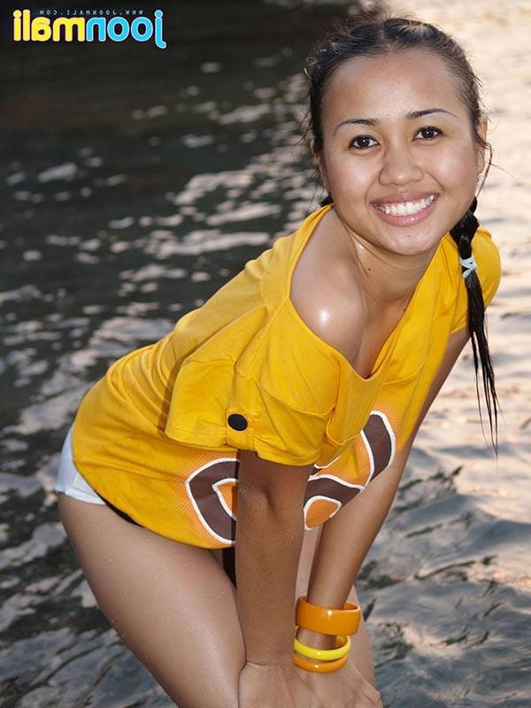 15P naughty thai honey lowers her wet cotton panties